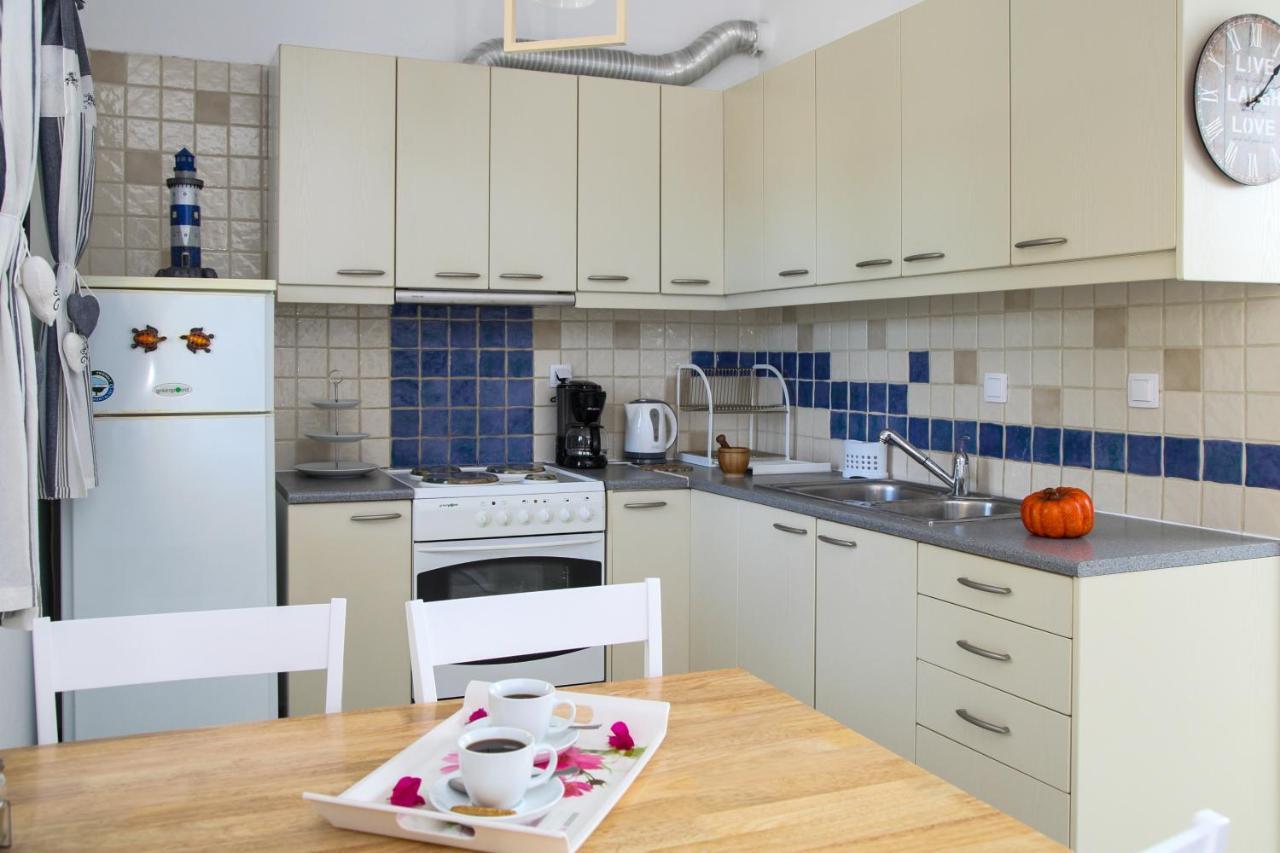 Mmm Apartment Makrýgialos 外观 照片