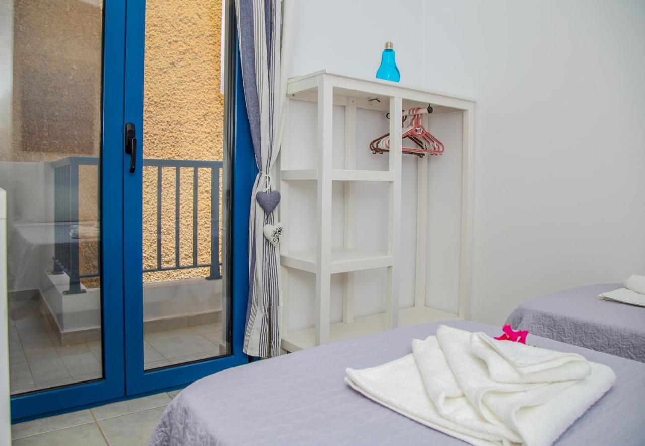 Mmm Apartment Makrýgialos 外观 照片