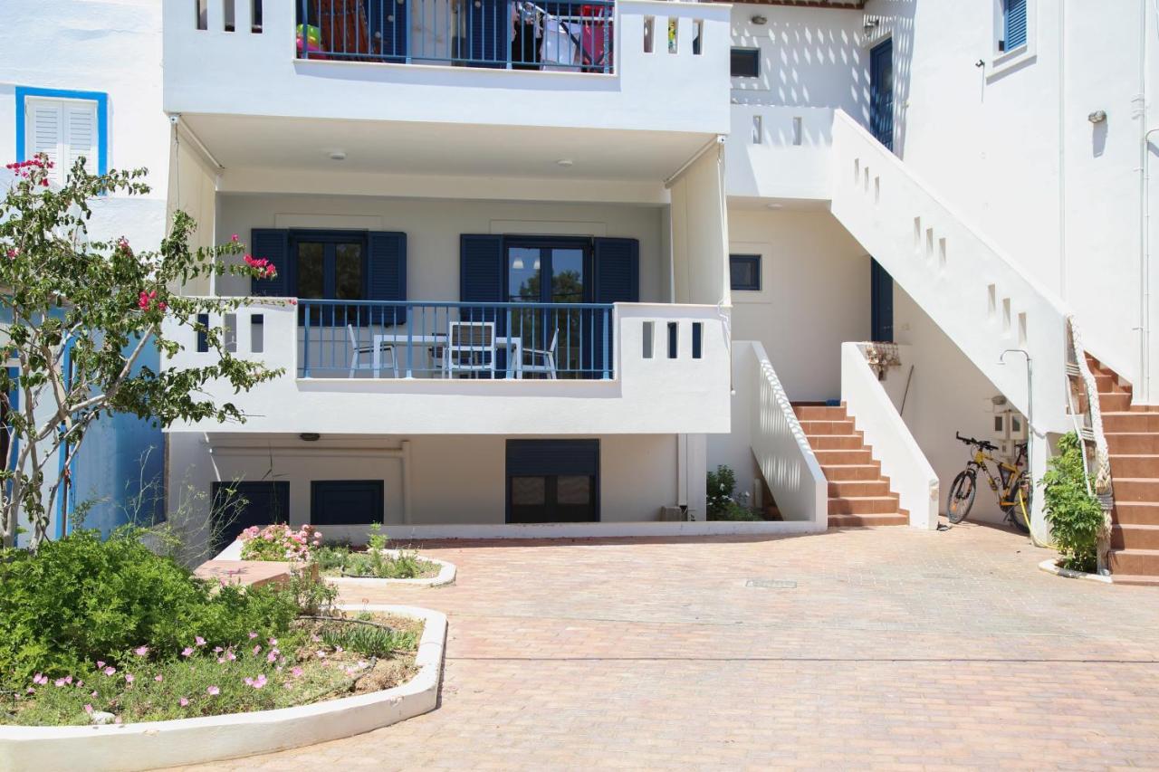 Mmm Apartment Makrýgialos 外观 照片