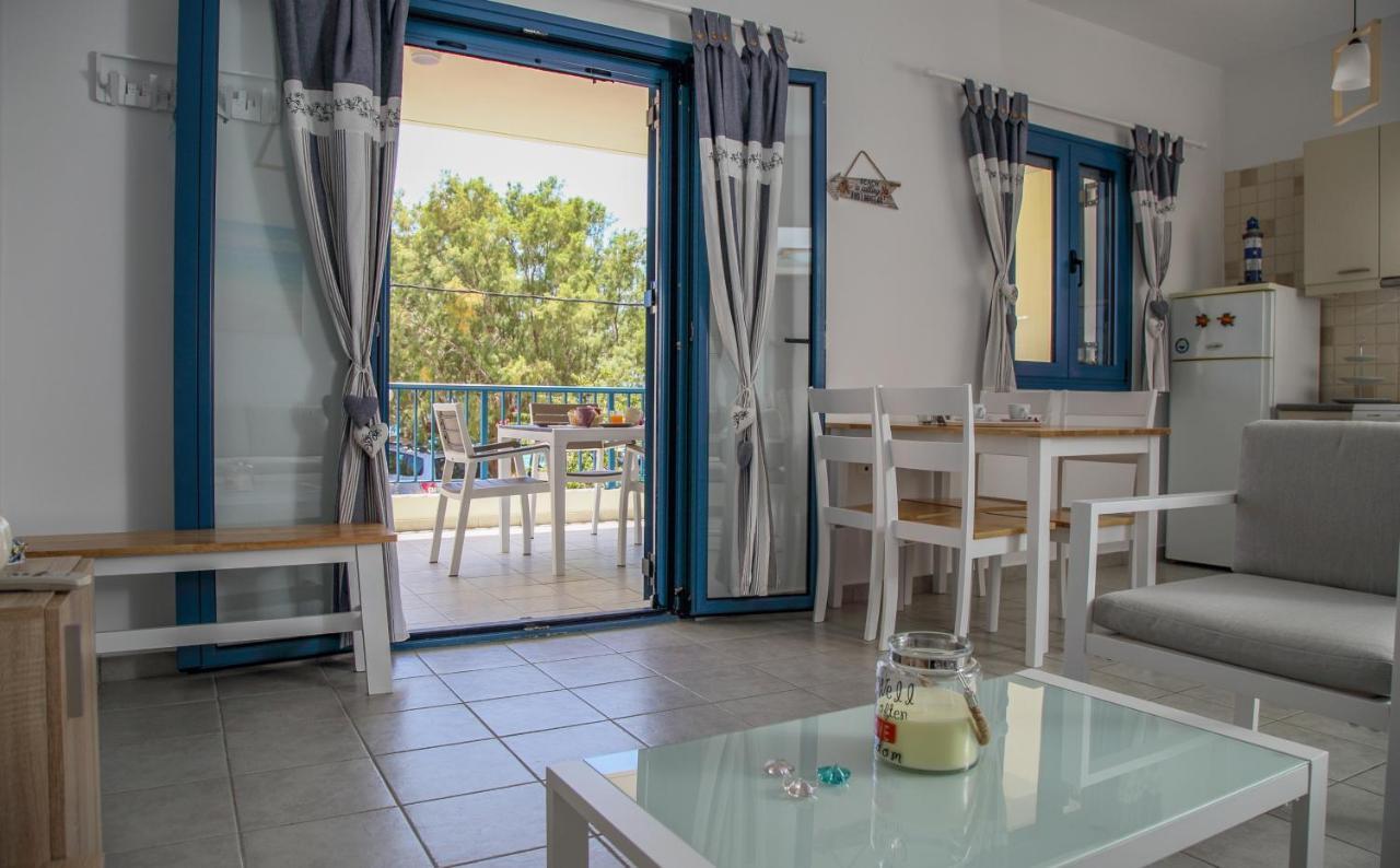 Mmm Apartment Makrýgialos 外观 照片